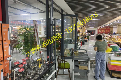 大鹏家酒店用品的304公用勺有货吗？